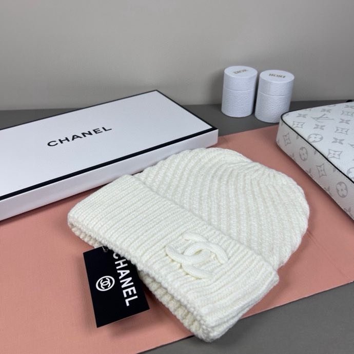 Шапка женская фото 3