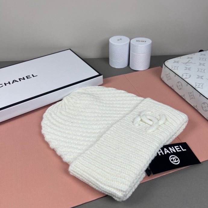 Шапка женская фото 5