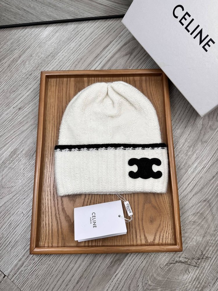 Шапка зимова