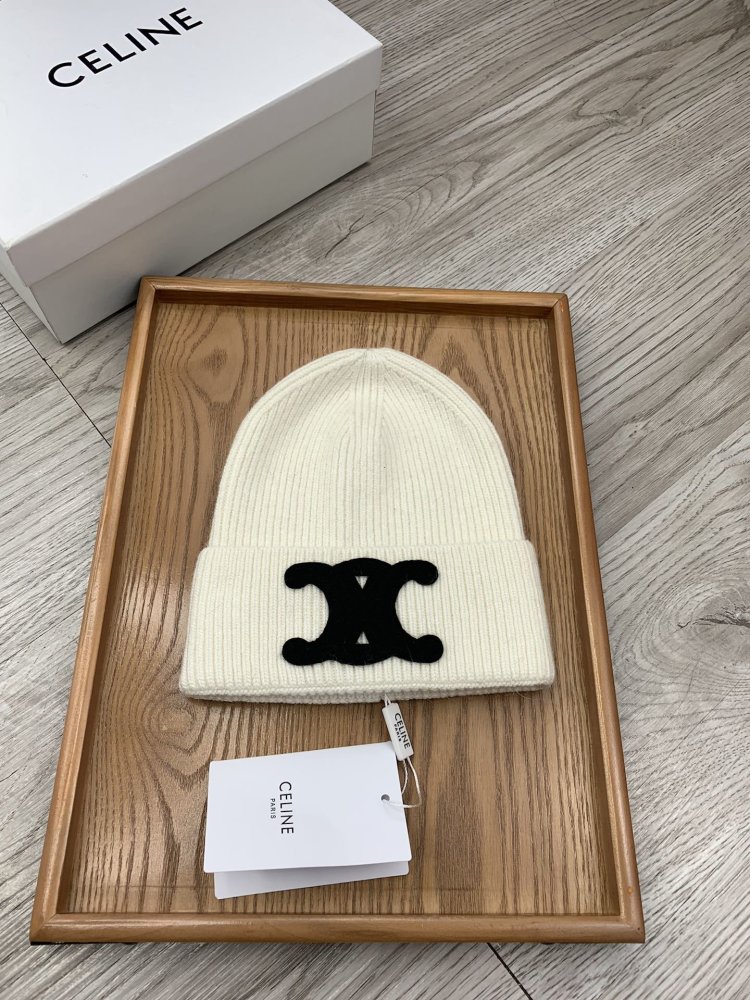 Шапка зимова