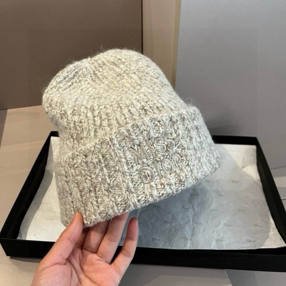 Шапка зимова