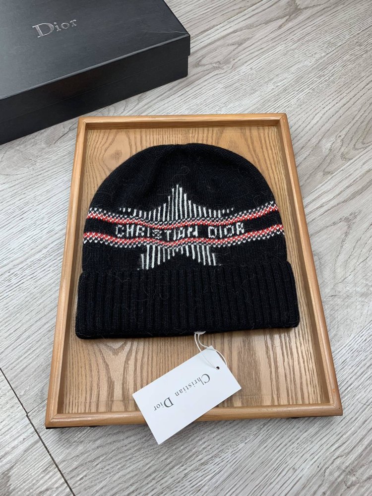 Шапка зимова