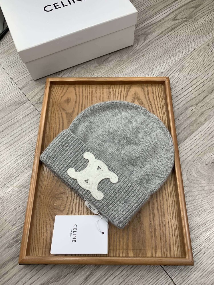 A cap winter фото 2