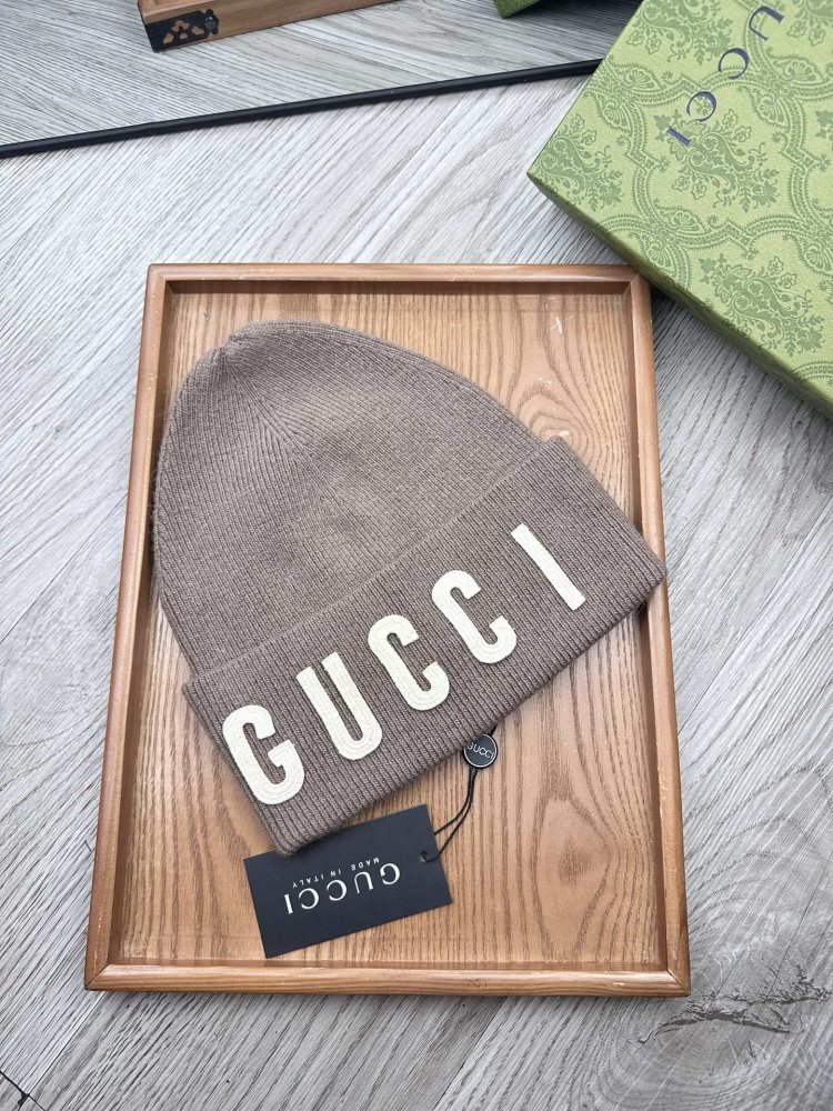 Шапка зимова фото 2