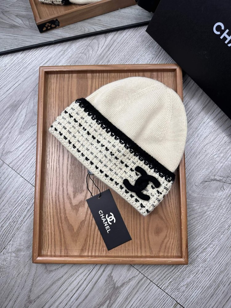 A cap winter фото 2