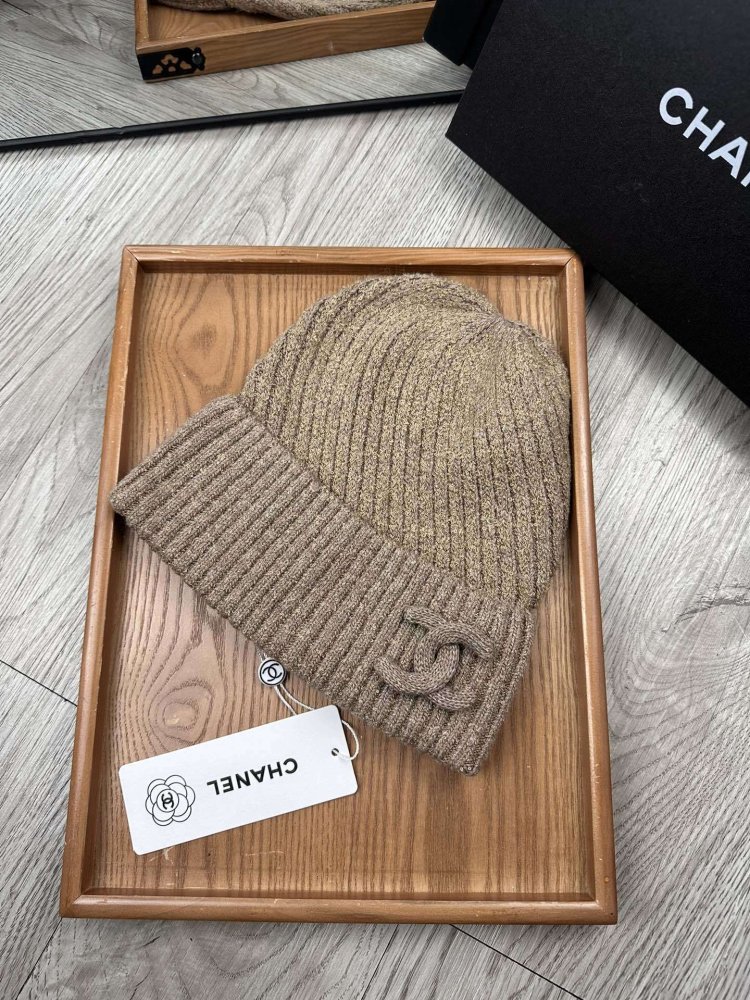 A cap winter фото 2