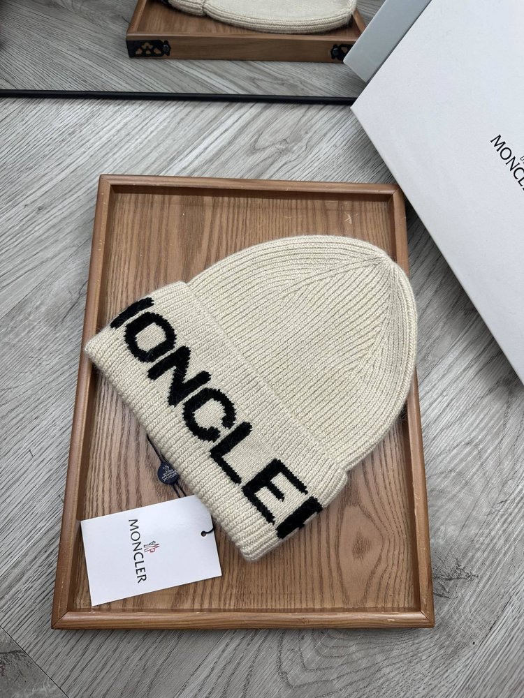 A cap winter фото 2