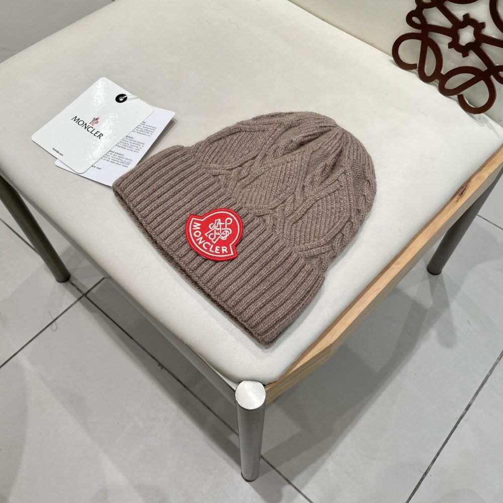 A cap winter фото 2