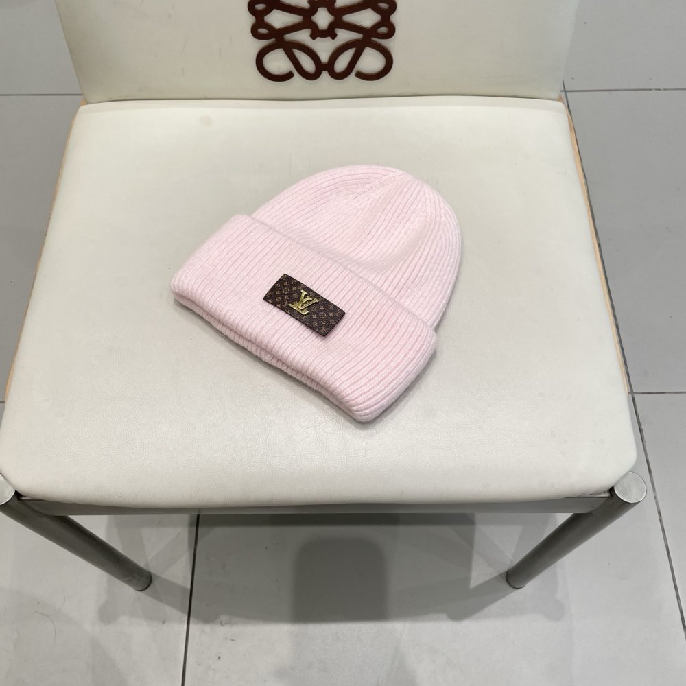 A cap winter фото 2