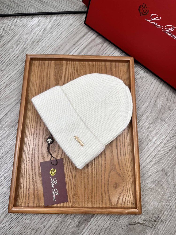 Шапка зимняя фото 2