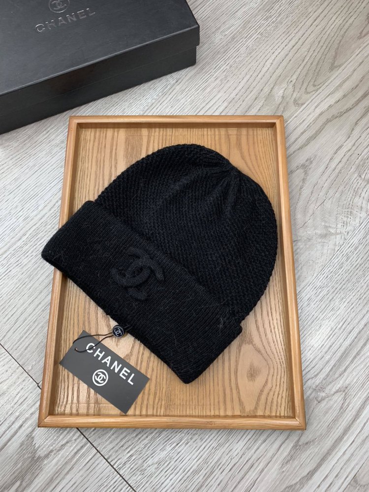 A cap winter фото 2