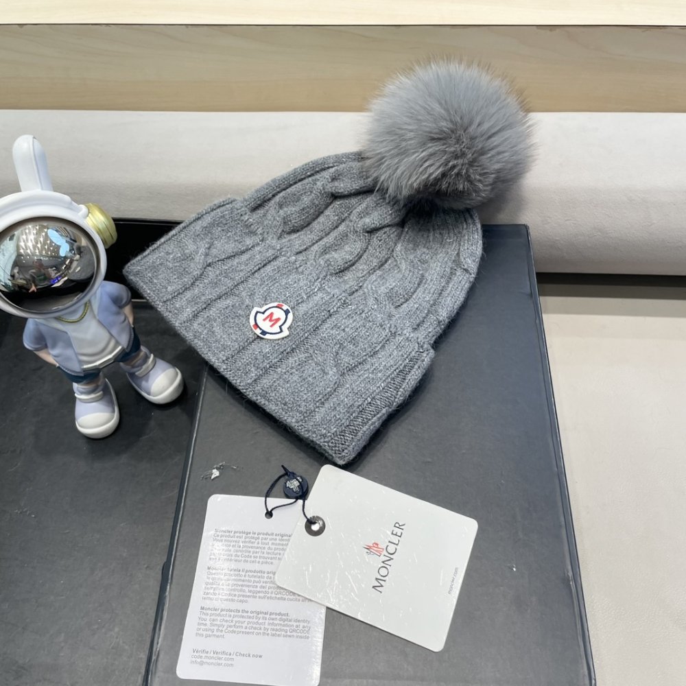 A cap winter фото 2