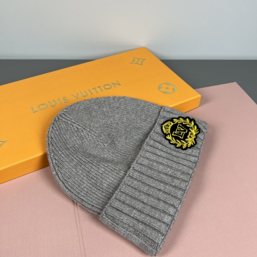 Шапка зимняя фото 2