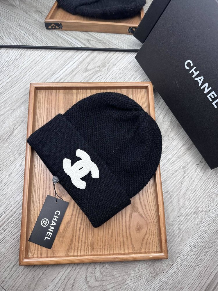 A cap winter фото 2