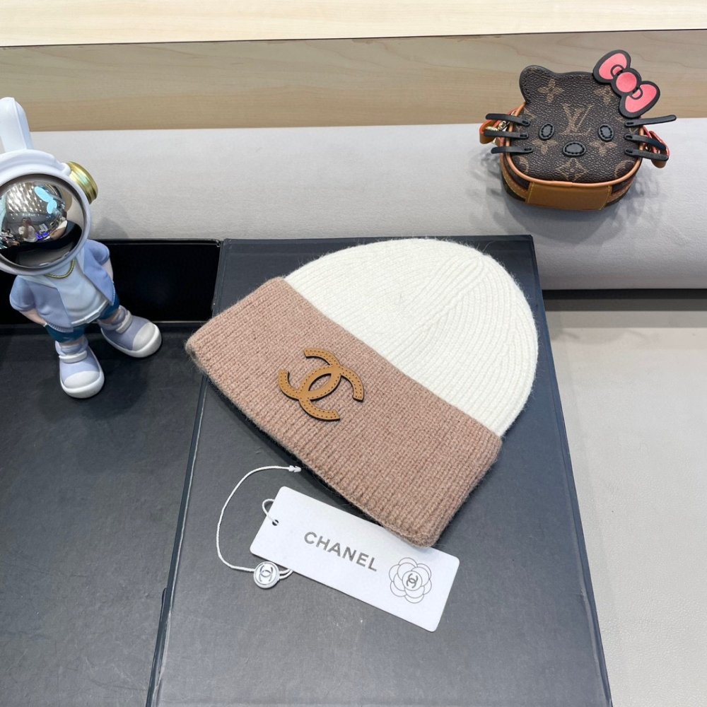 A cap winter фото 2