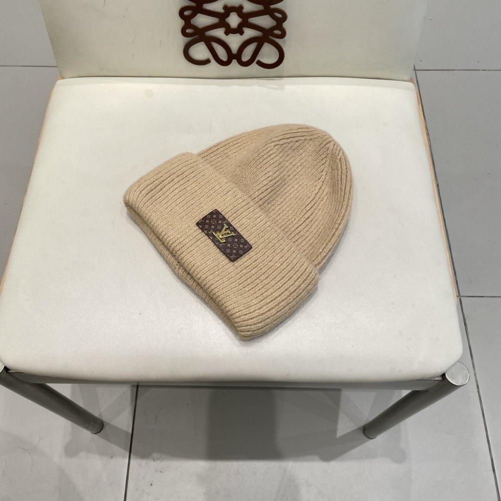 A cap winter фото 2