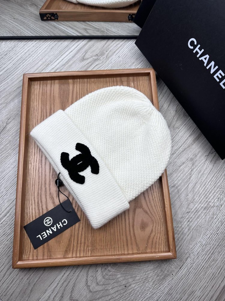 A cap winter фото 2