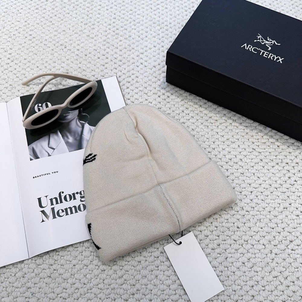 A cap winter фото 3