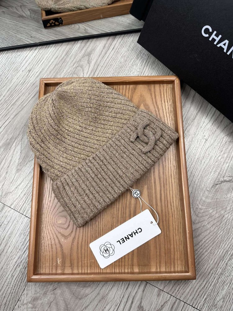 A cap winter фото 3