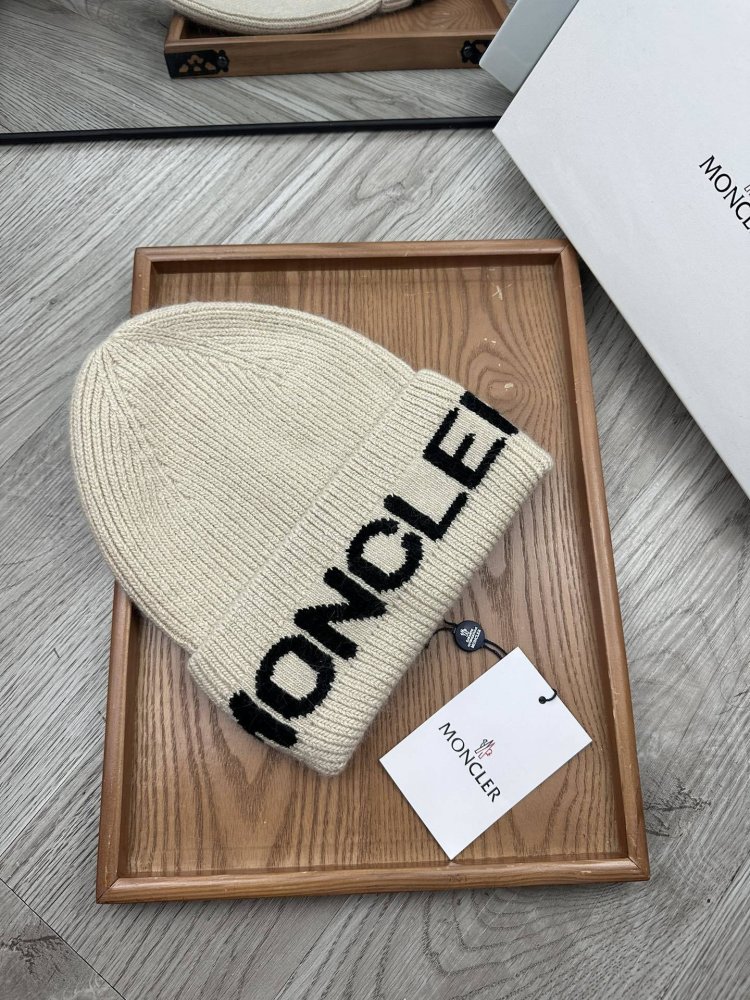 A cap winter фото 3