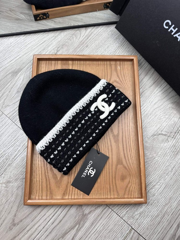 A cap winter фото 3