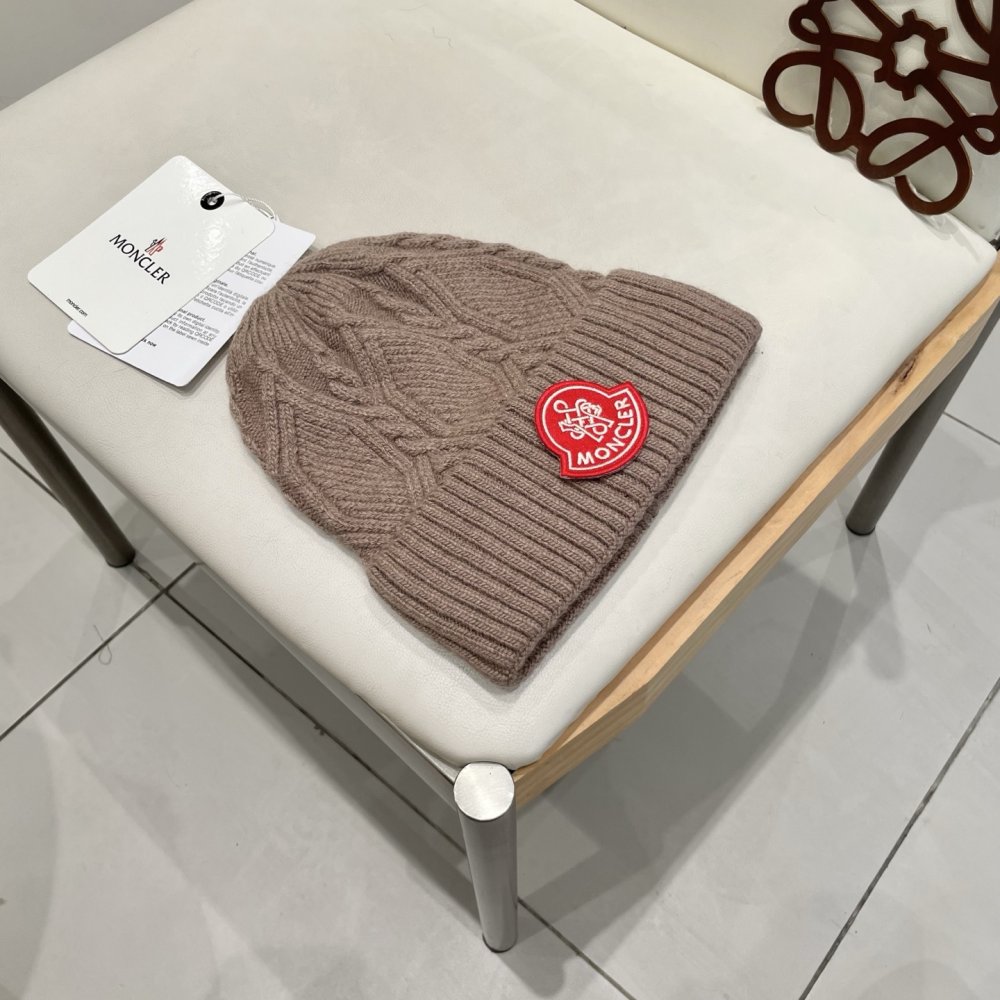 A cap winter фото 3