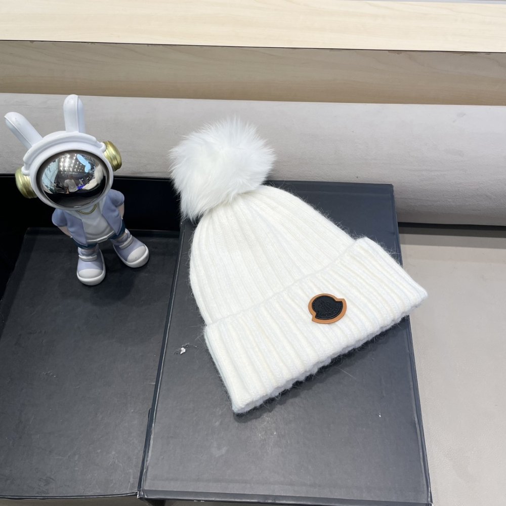 A cap winter фото 3