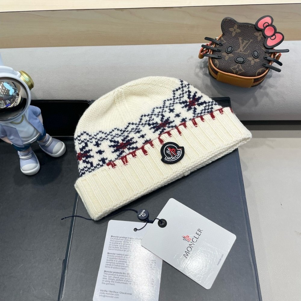 A cap winter фото 3