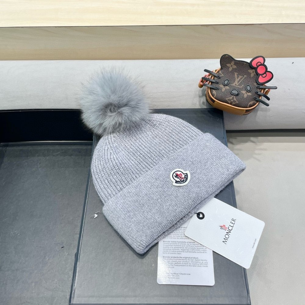 A cap winter фото 3