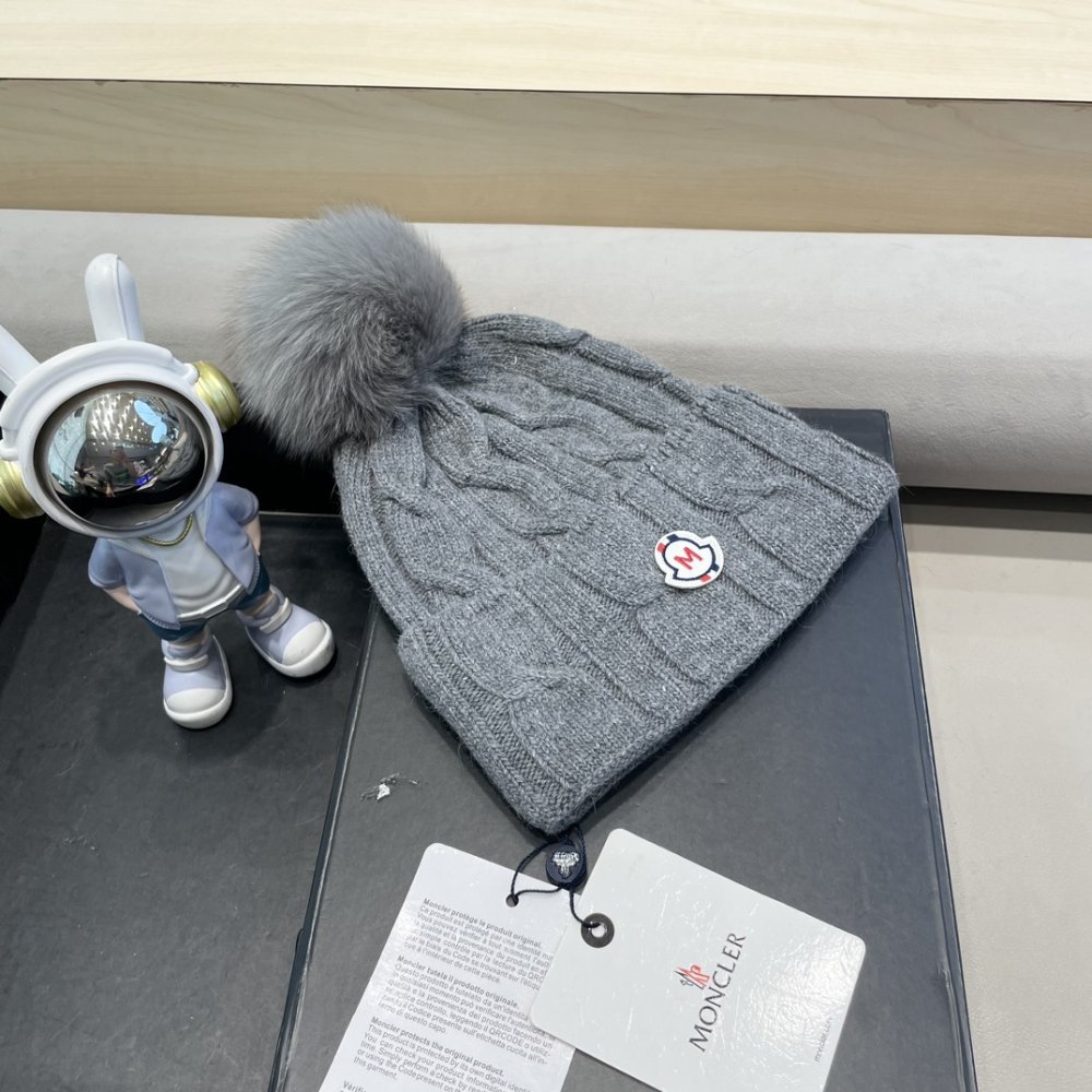 A cap winter фото 3