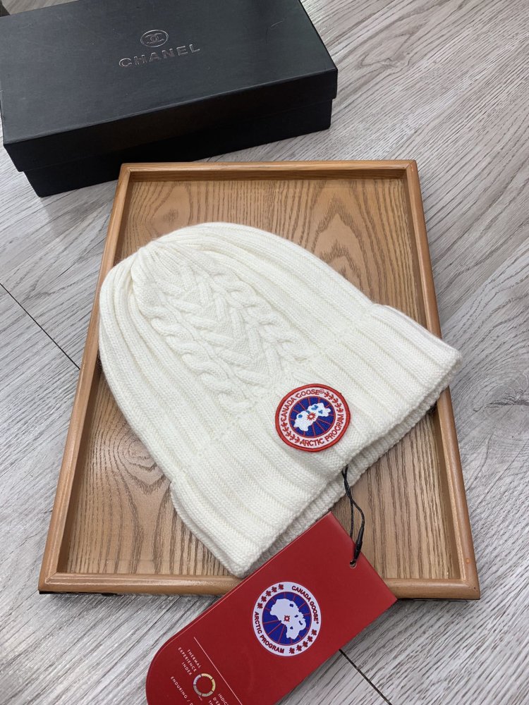 A cap winter фото 3