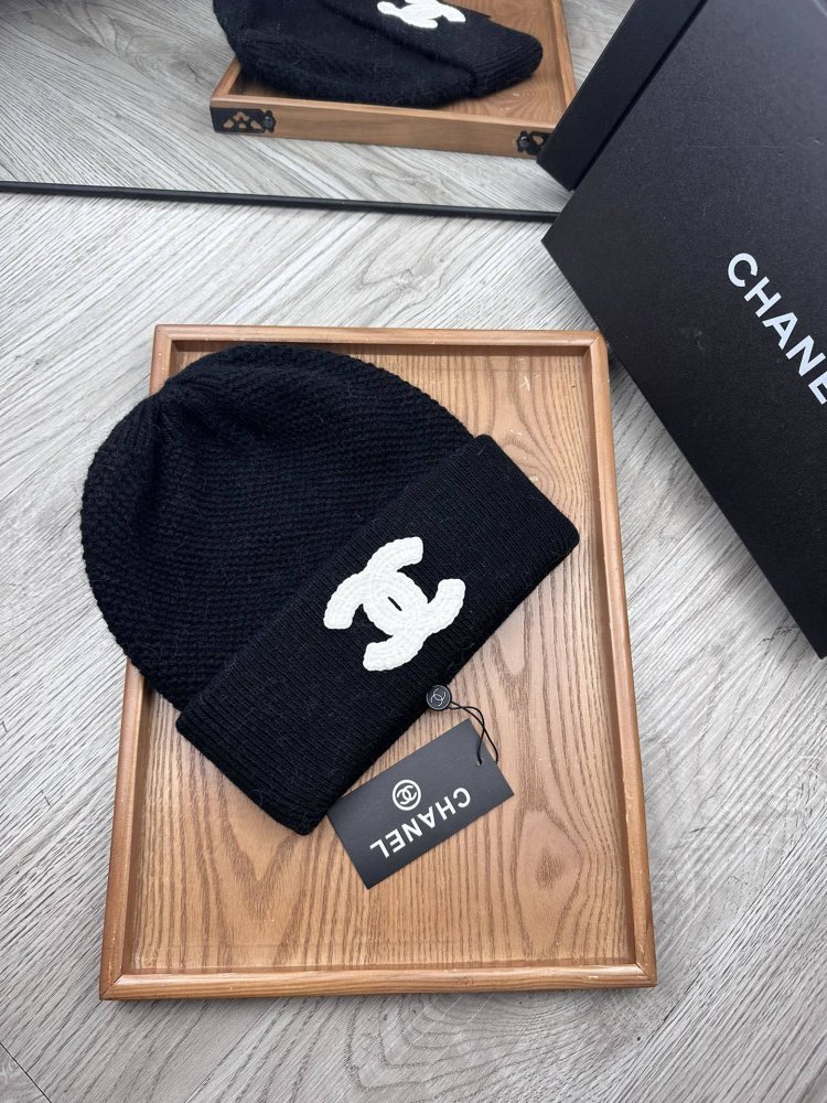 A cap winter фото 3