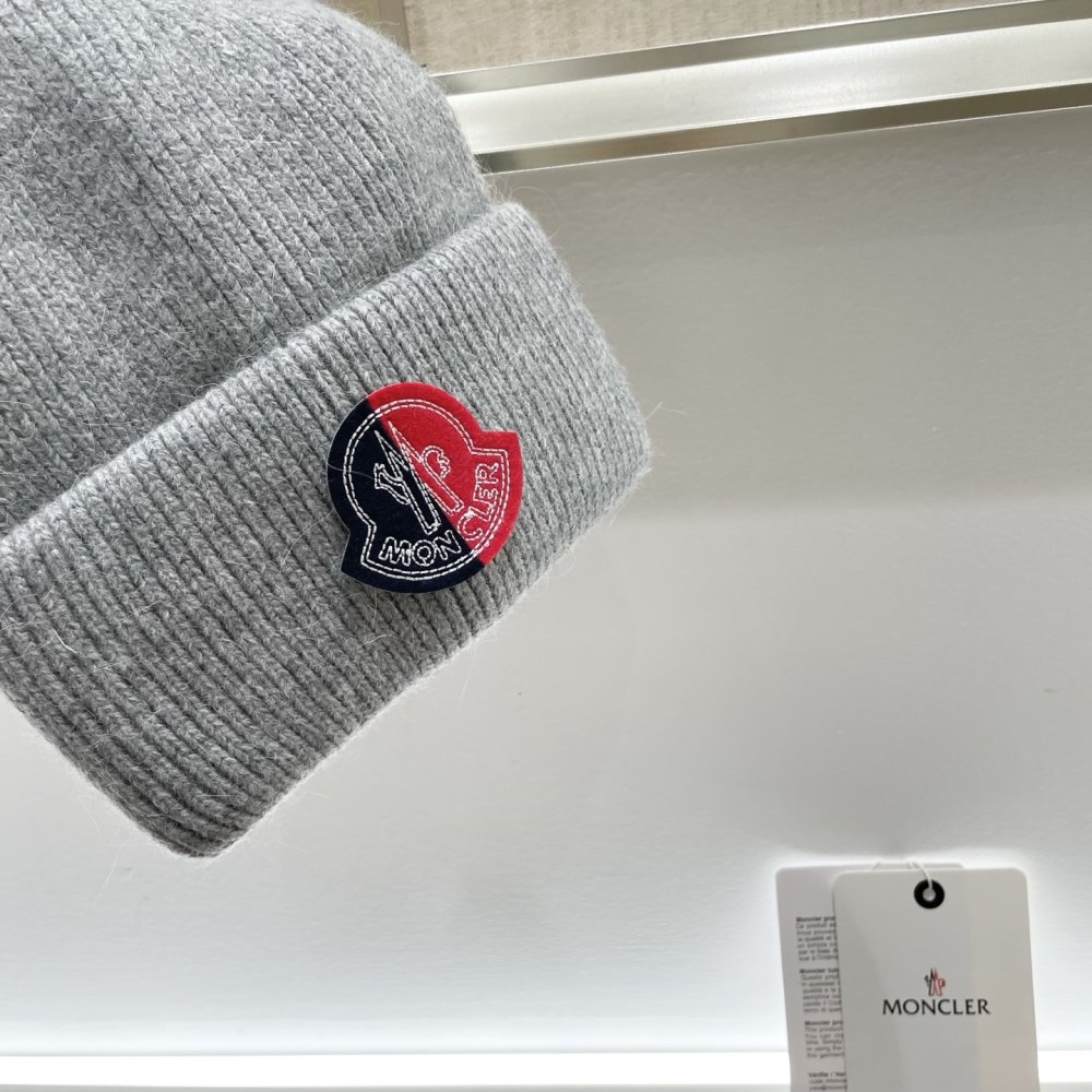 A cap winter фото 3