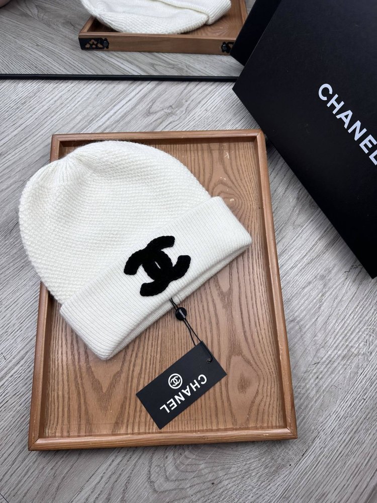 A cap winter фото 3