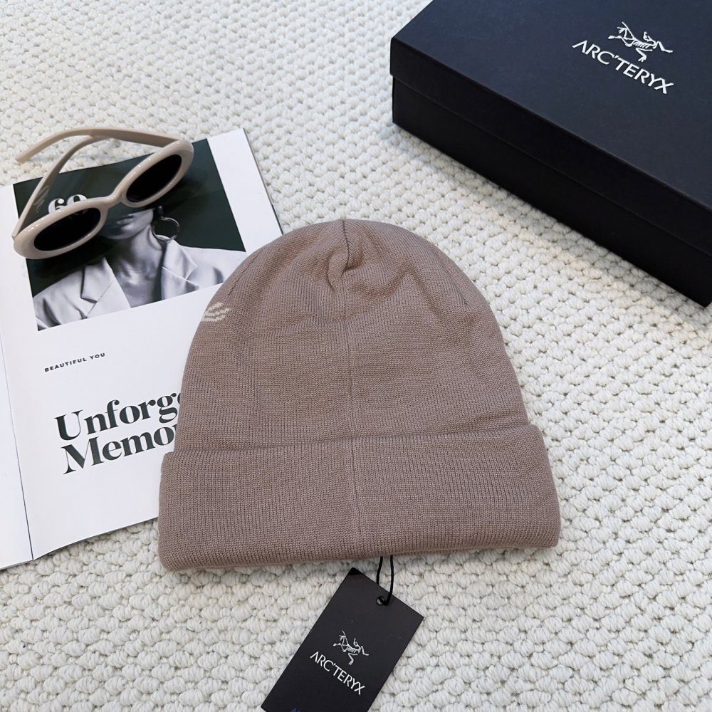 Шапка зимняя фото 3