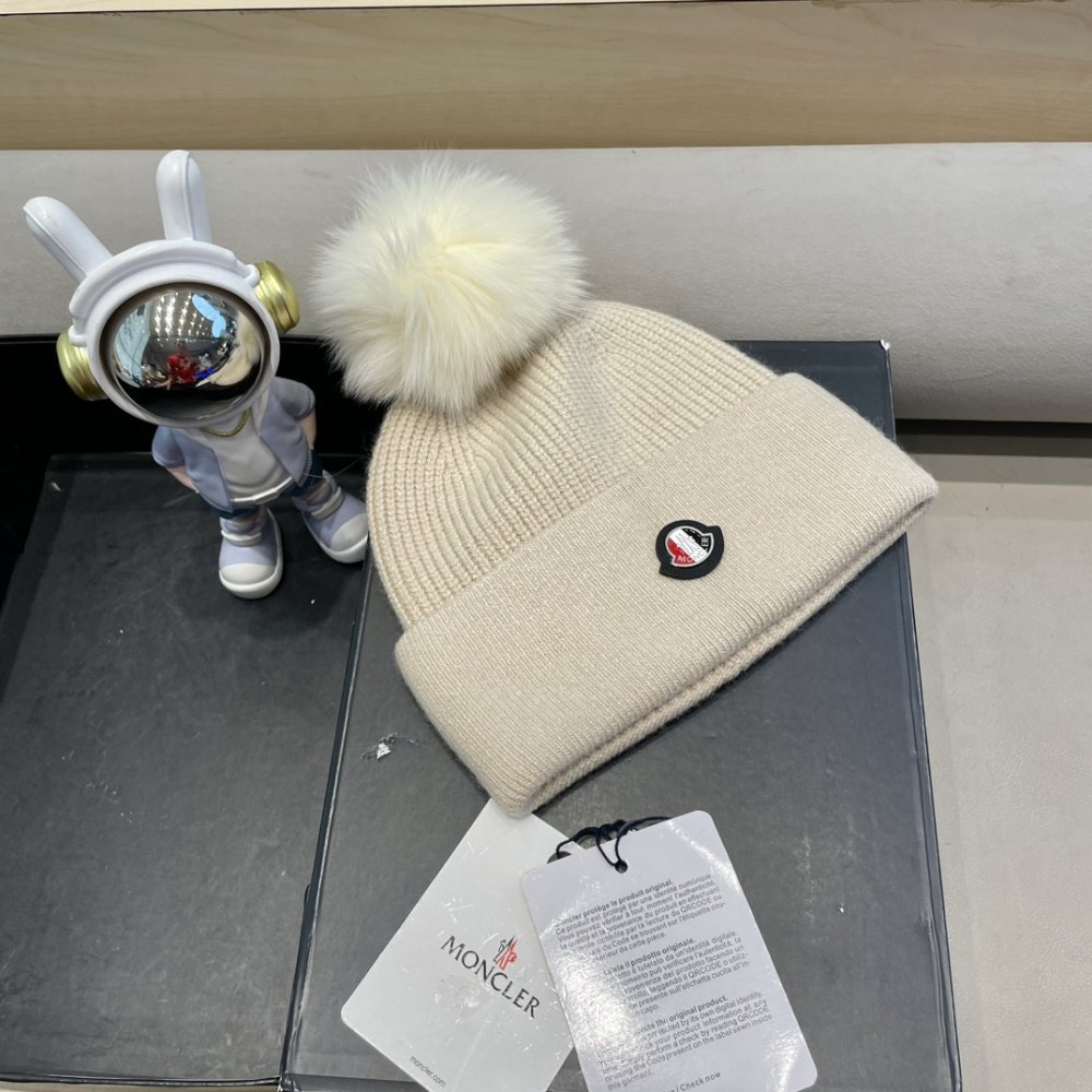 A cap winter фото 3