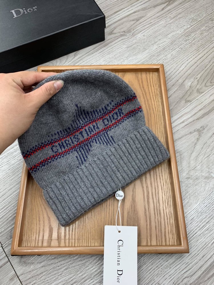 Шапка зимняя фото 4