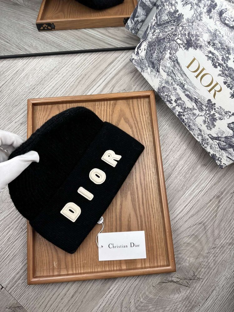 Шапка зимова фото 4