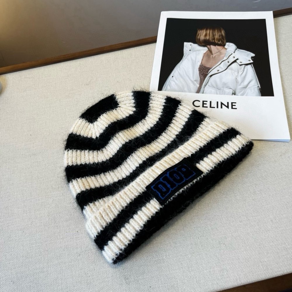 A cap winter фото 4