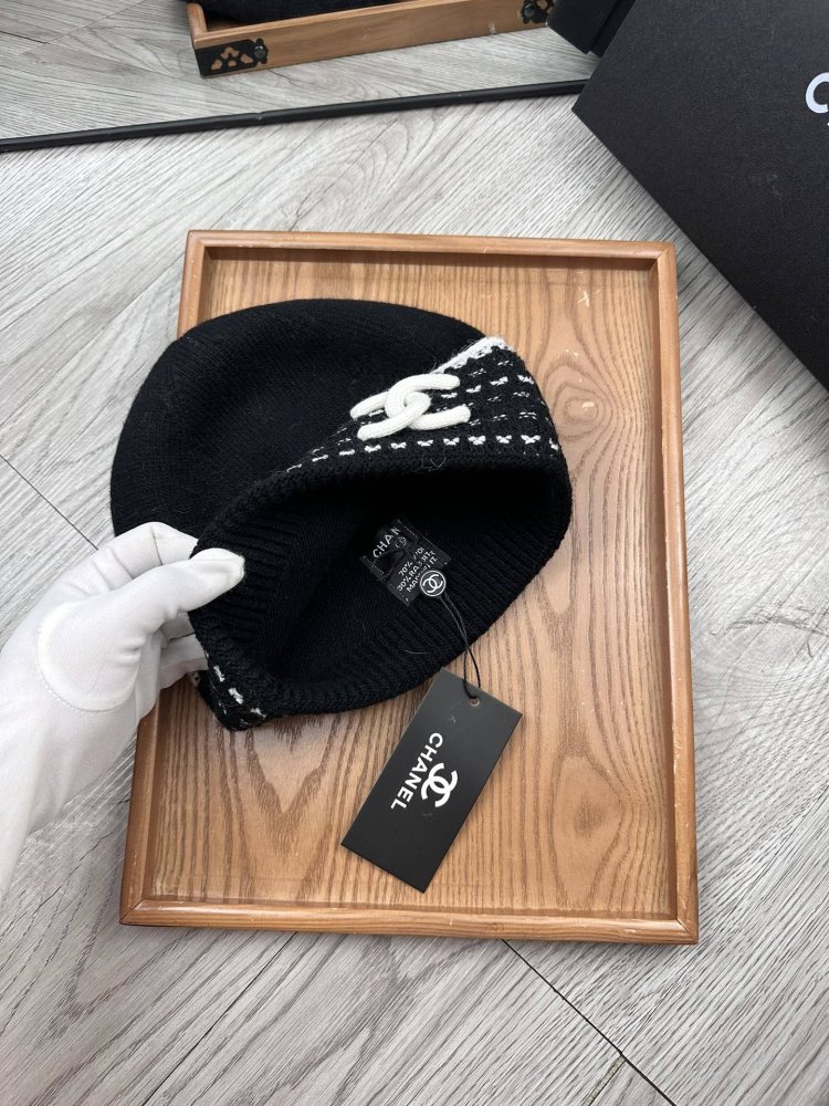 A cap winter фото 4