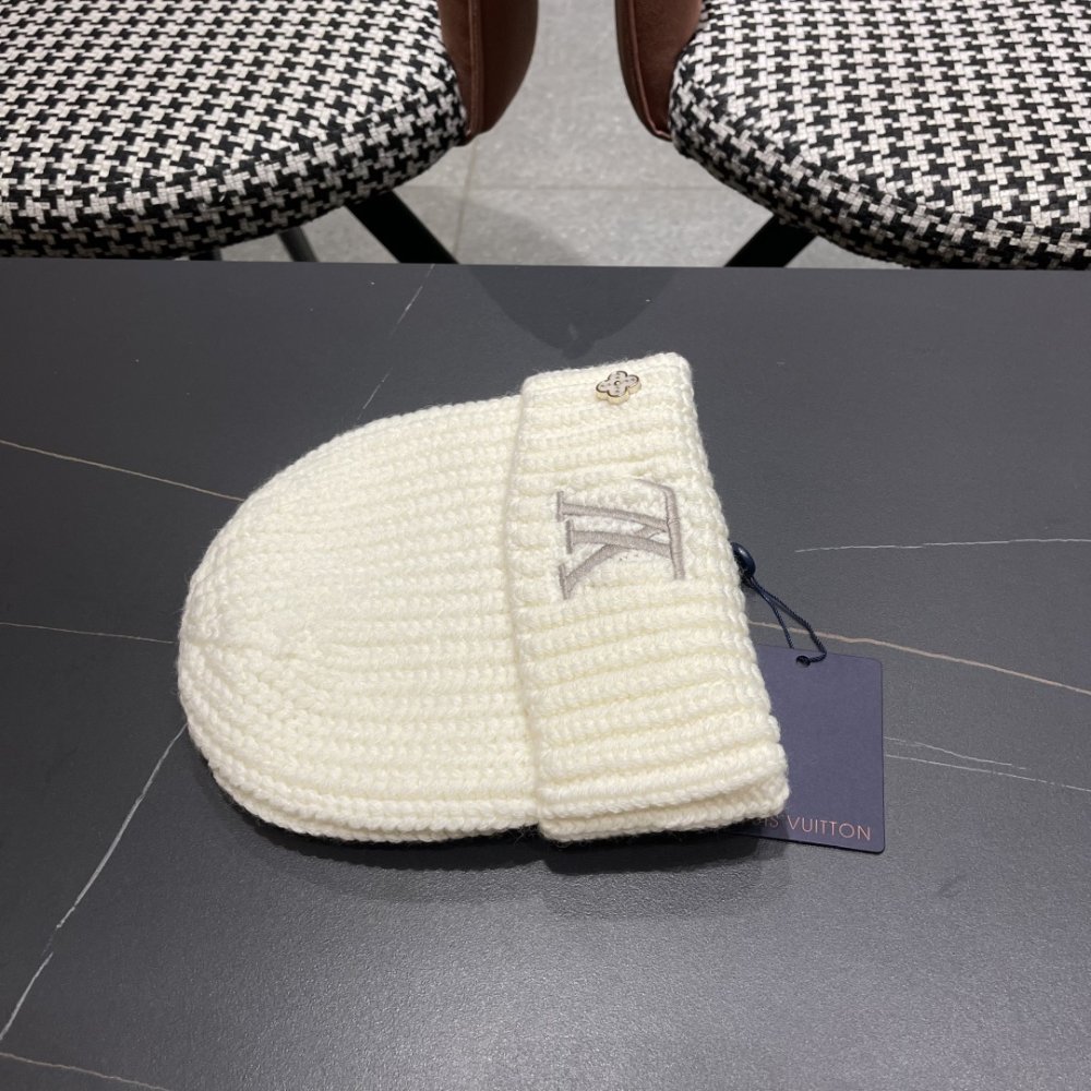 A cap winter фото 4