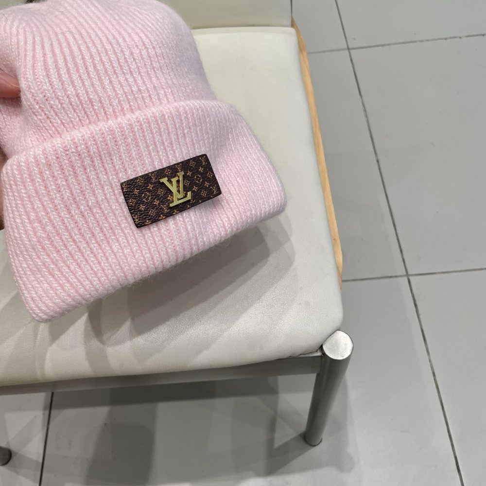 A cap winter фото 4