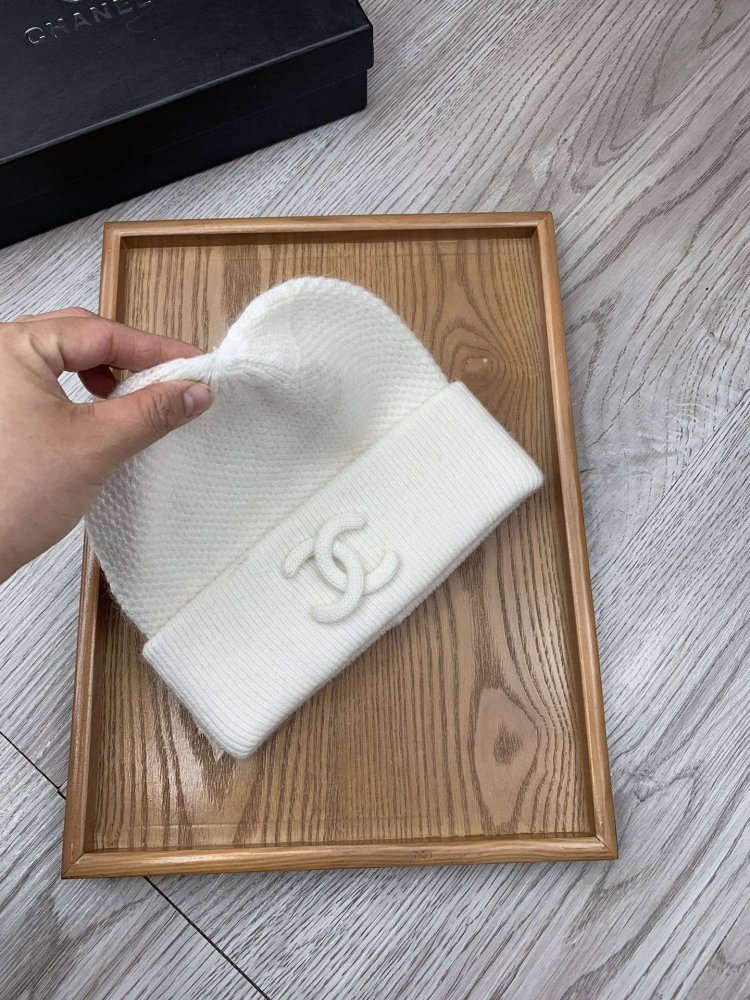 A cap winter фото 4