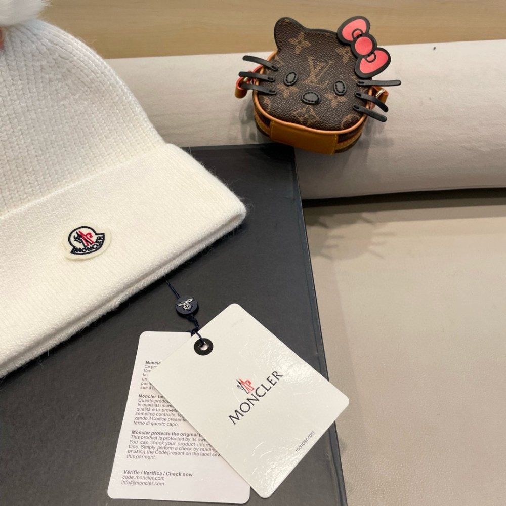 A cap winter фото 4