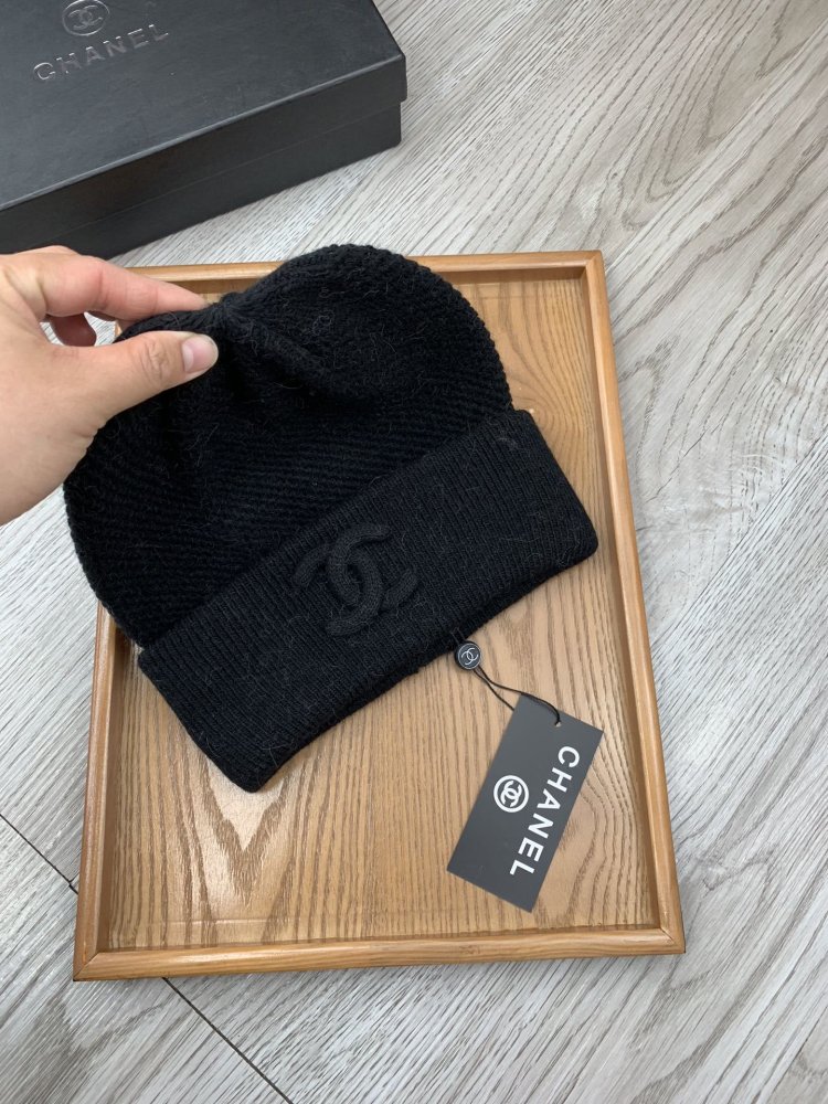 A cap winter фото 4