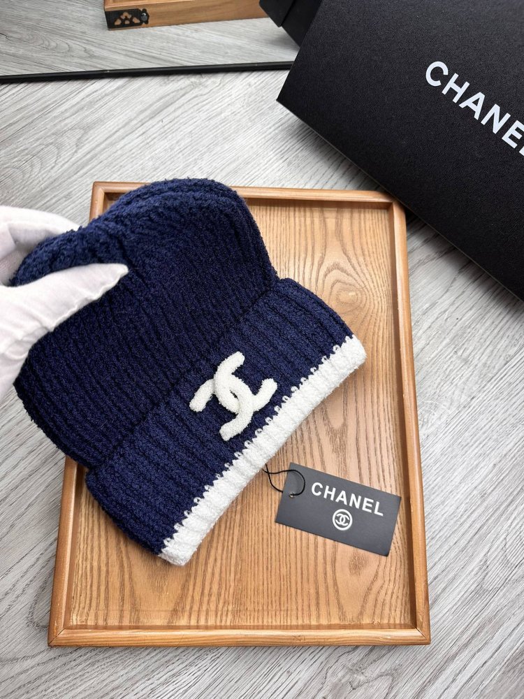 A cap winter фото 4