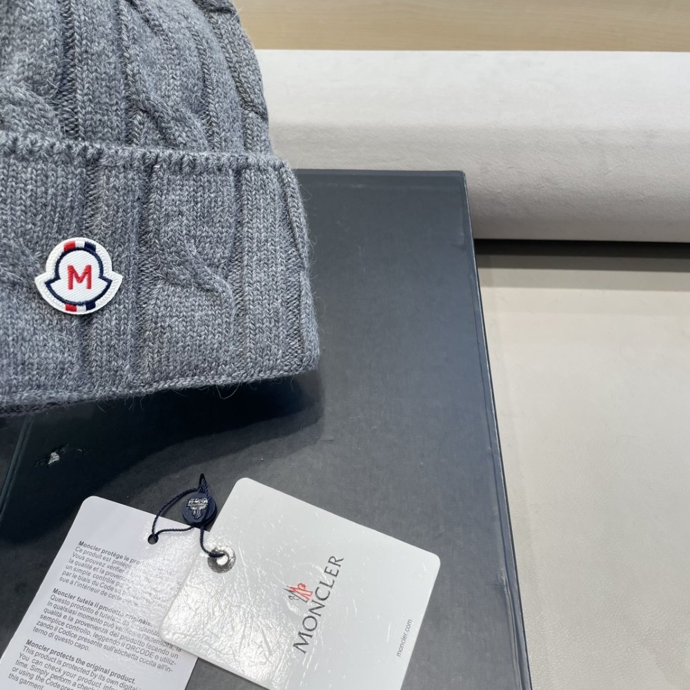 A cap winter фото 4