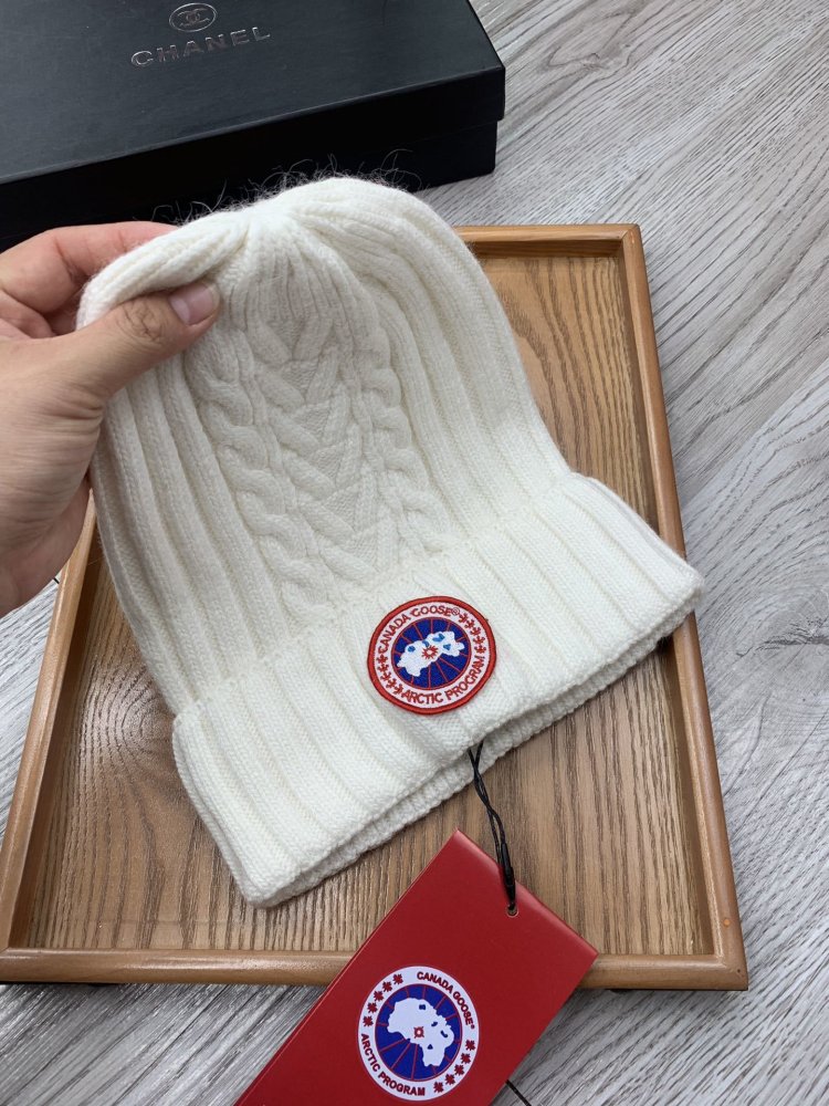 A cap winter фото 4