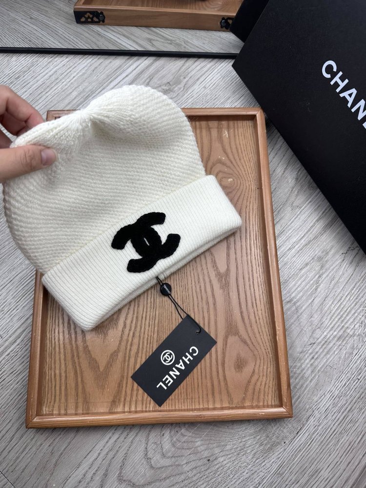 A cap winter фото 4