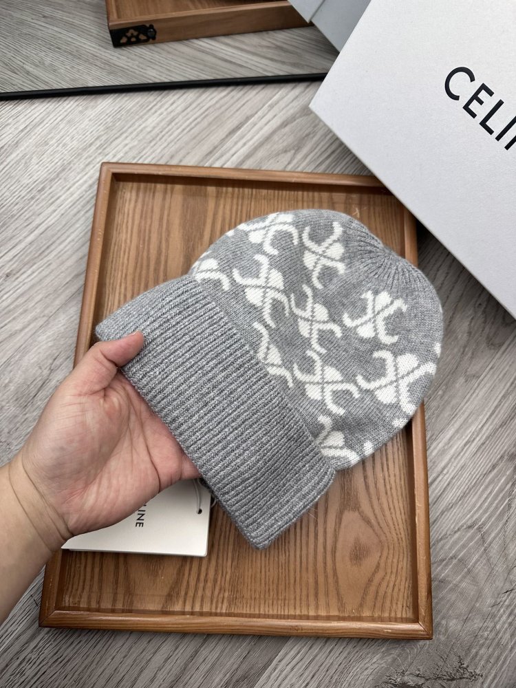 Шапка зимова фото 5